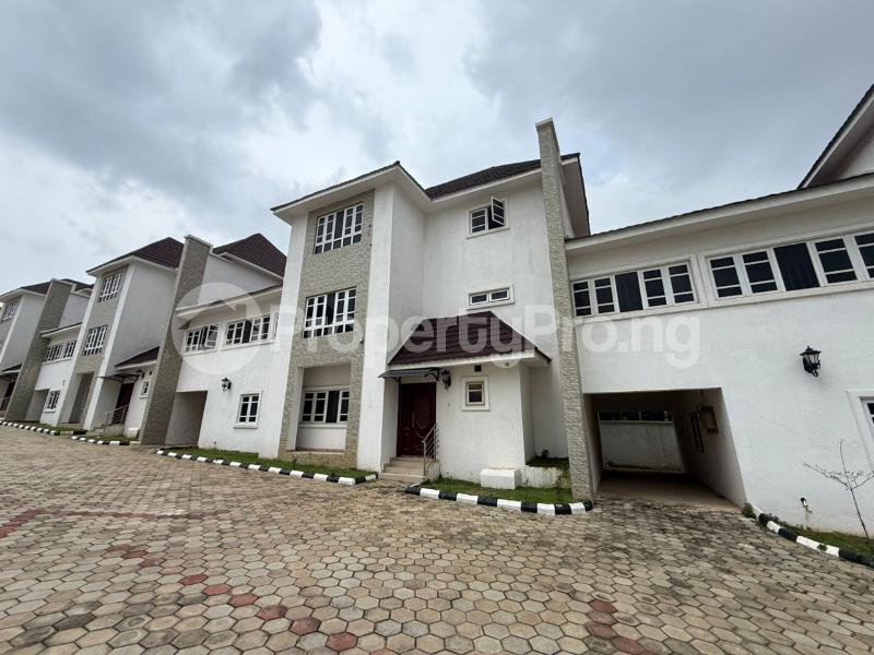 4 bedroom House for sale Guzape Abuja