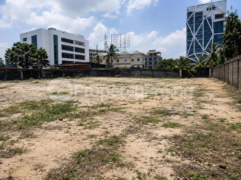 Land for sale Admiralty Road Lekki Lagos