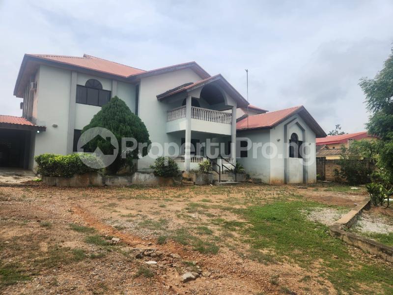 Land for sale On The Main Road, Near The Officer's Mess, Agodi Gra, Ibadan. Agodi Ibadan Oyo