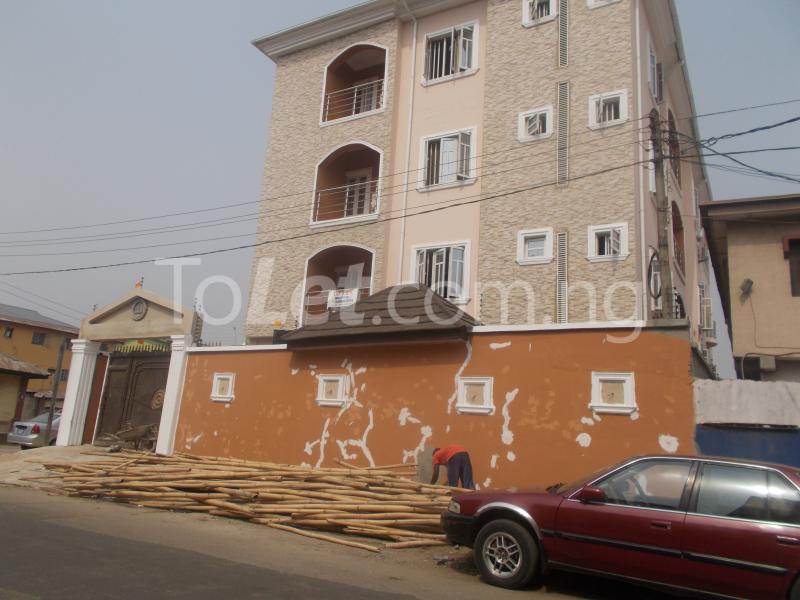 3 bedroom House for rent Simpson Street Yaba Yaba Lagos - 1