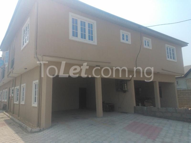 5 bedroom House for rent 54 Akabueze Street, Sangotedo Ajah Lagos