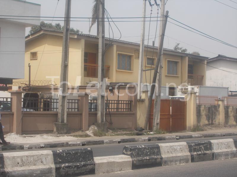 5 bedroom Flat / Apartment for sale Adeniran Ogunsanya Street. Surulere Surulere Lagos
