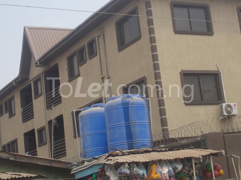 3 bedroom Flat / Apartment for rent Abiodun Sadiku Street. Alimosho Lagos