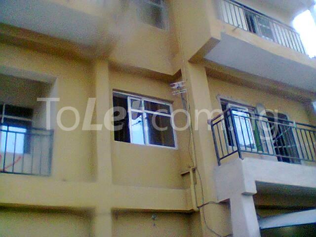 1 bedroom Flat / Apartment for rent Off Shipeolu Road Shomolu Shomolu Lagos - 0
