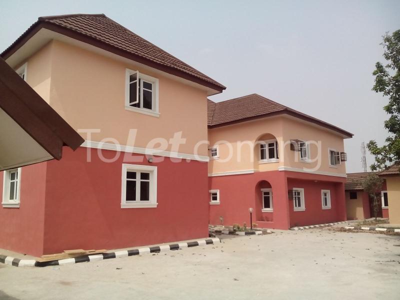 4 bedroom House for sale Off Olufemi Street, Off Ogunlana Road, Surulere, Surulere Surulere Lagos