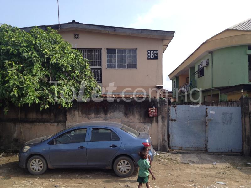 2 bedroom Flat / Apartment for rent Iwaya Road Yaba Yaba Lagos - 1
