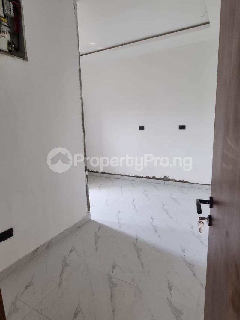2 bedroom House for rent Lekki Scheme 2, Abraham Adesanya. Lekki Scheme 2 Ajah Lagos