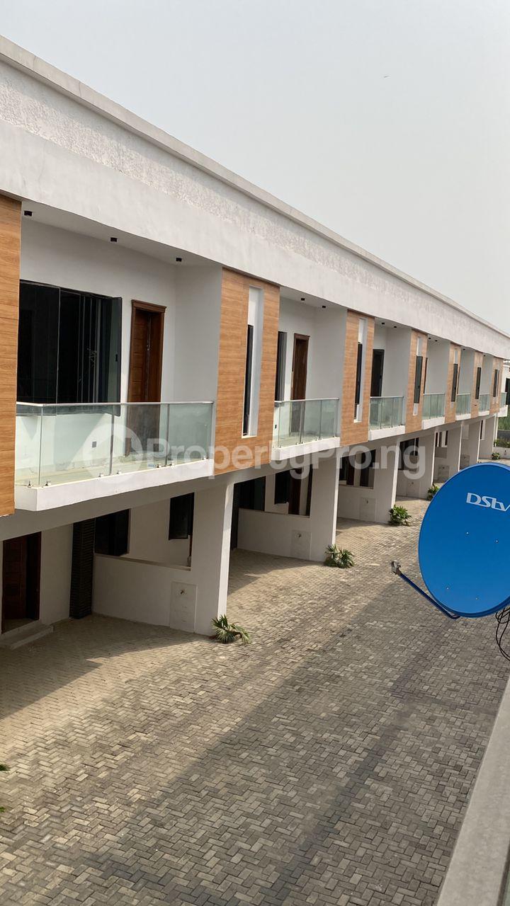 4 bedroom Flat / Apartment for rent Lekki Lagos