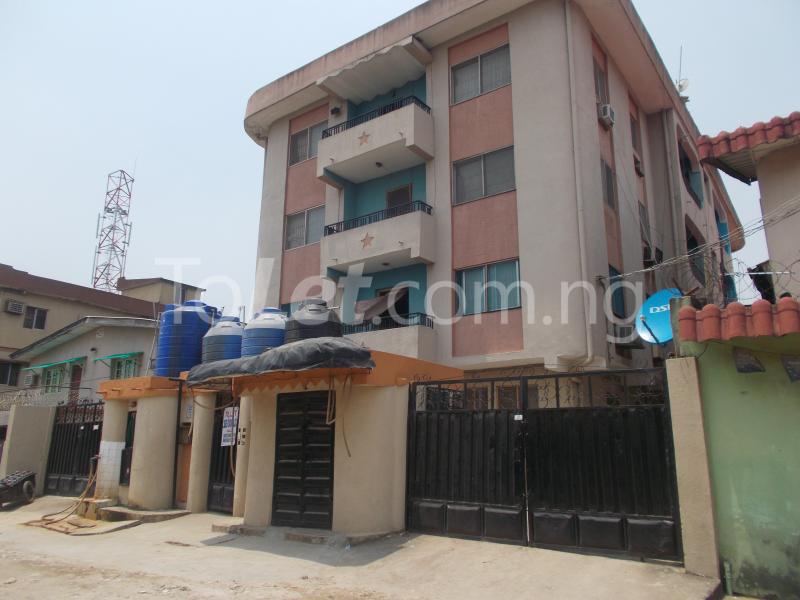 3 bedroom Flat / Apartment for rent Ogunleye Street Surulere Surulere Lagos