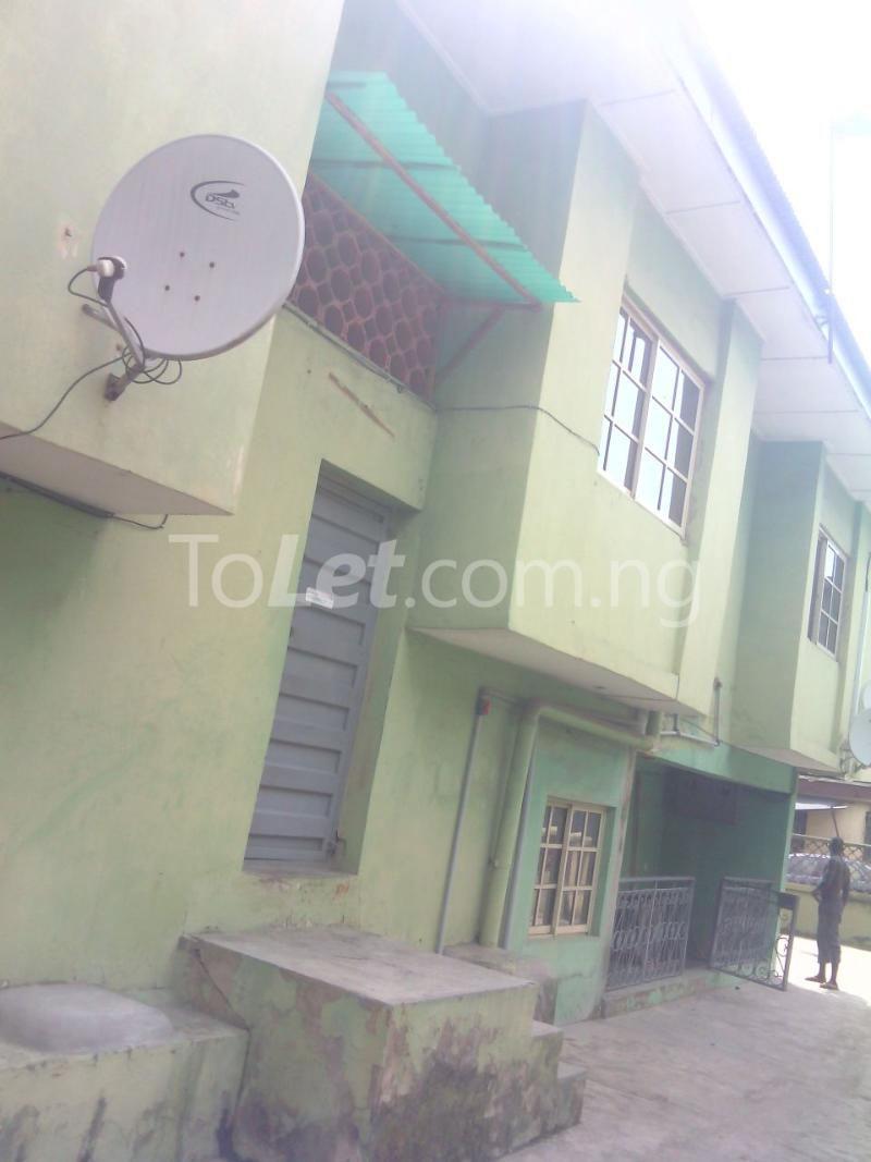 3 bedroom Flat / Apartment for rent Akinsulere Street, Aguda Surulere Lagos