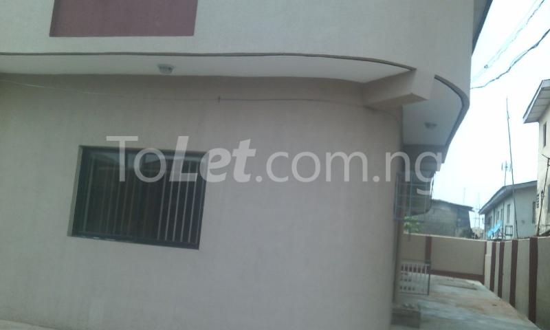 3 bedroom Flat / Apartment for rent Off Brown Road, Surulere Surulere Lagos