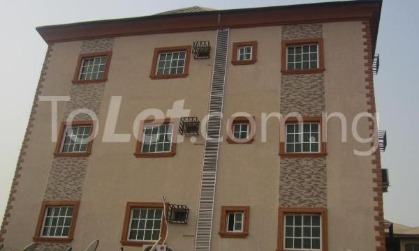 3 bedroom House for rent  dele Kolajolo Street, Ago Palace. Isolo Isolo Lagos
