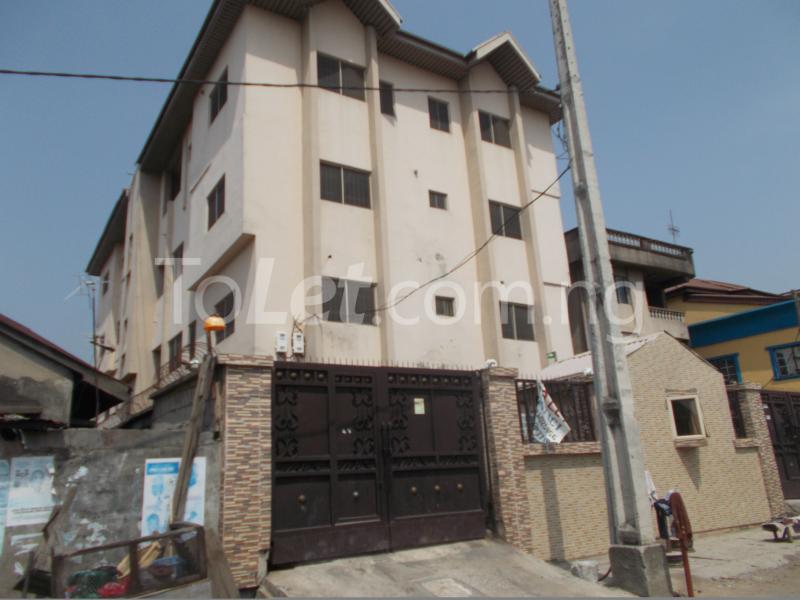 1 bedroom Flat / Apartment for rent Bola Street. Ebute Metta Yaba Lagos