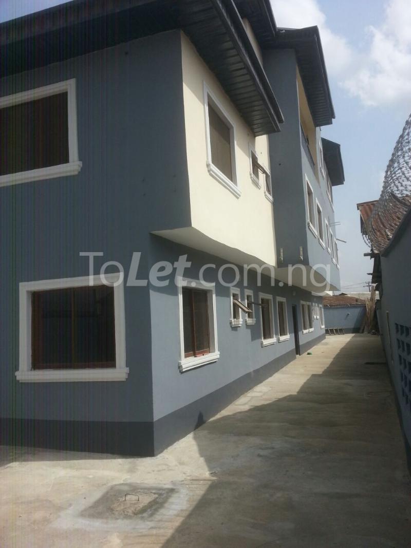 2 bedroom Flat / Apartment for rent Otubu Ikeja Ikeja Lagos