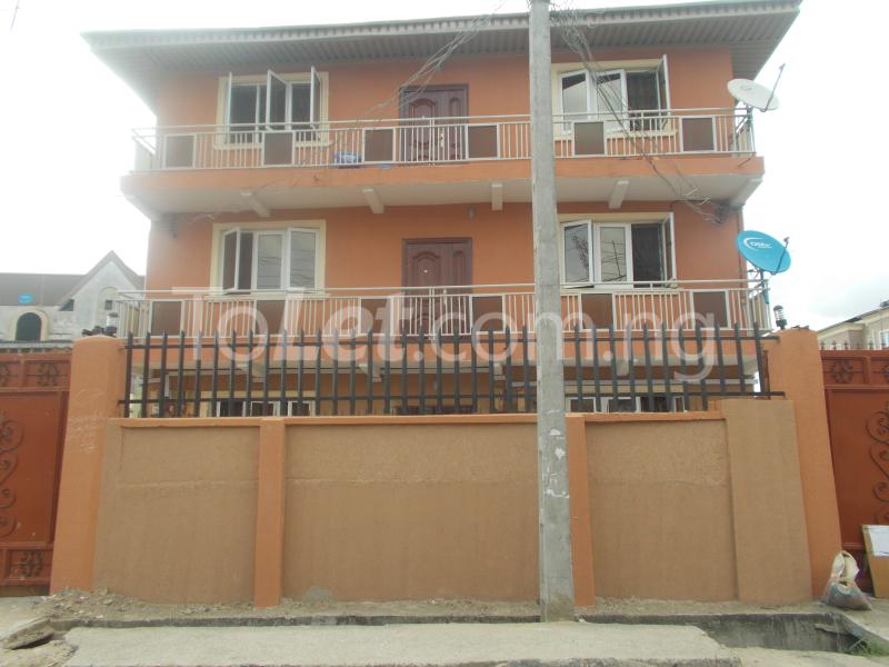 3 bedroom Flat / Apartment for rent Sholanke Street. Yaba Yaba Lagos - 0