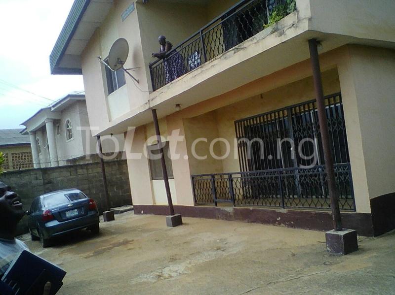 3 bedroom Flat / Apartment for rent Bakare Street, Alimosho Lagos