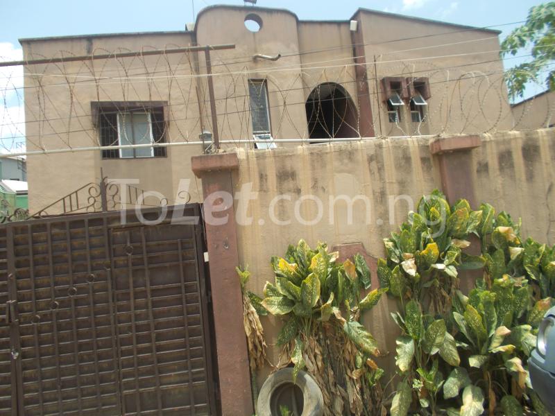4 bedroom Flat / Apartment for rent Lanre Egbegbena Street. Ajao Estate Isolo Lagos