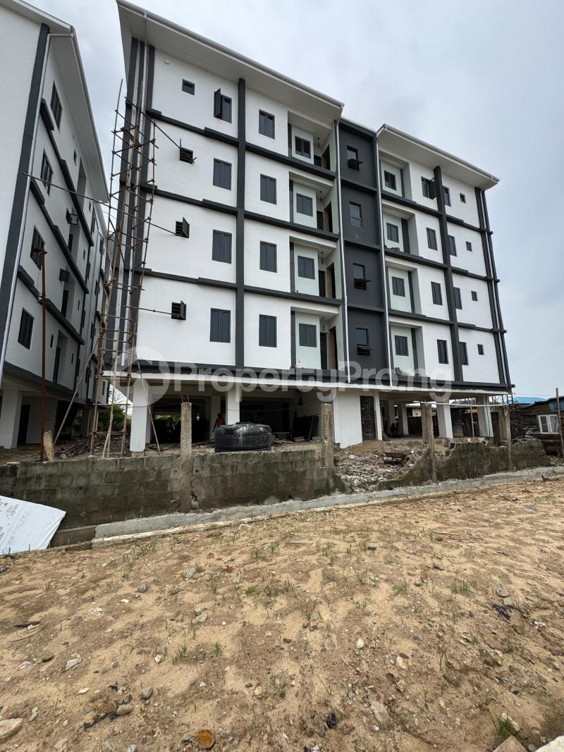 2 bedroom Flat / Apartment for sale Surulere Lagos