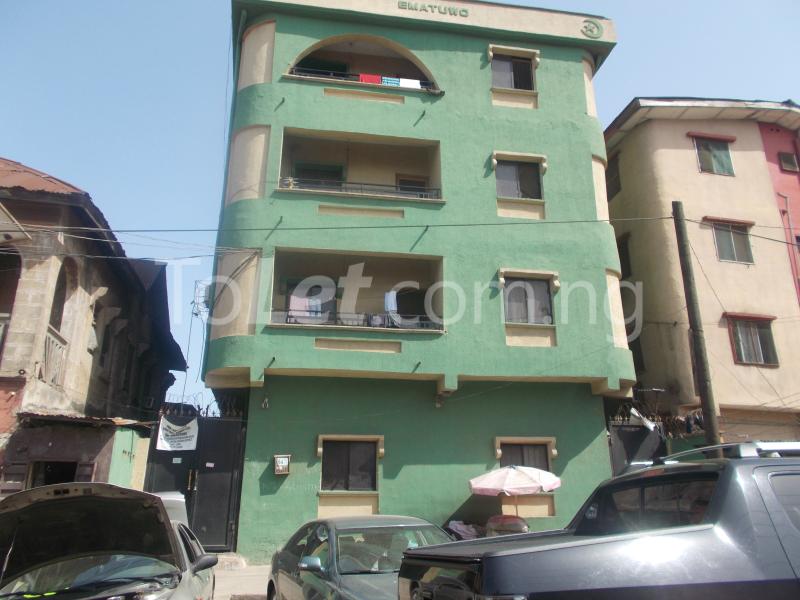 2 bedroom Flat / Apartment for rent Along Herbert Marculay Way. Ebute Metta Yaba Lagos
