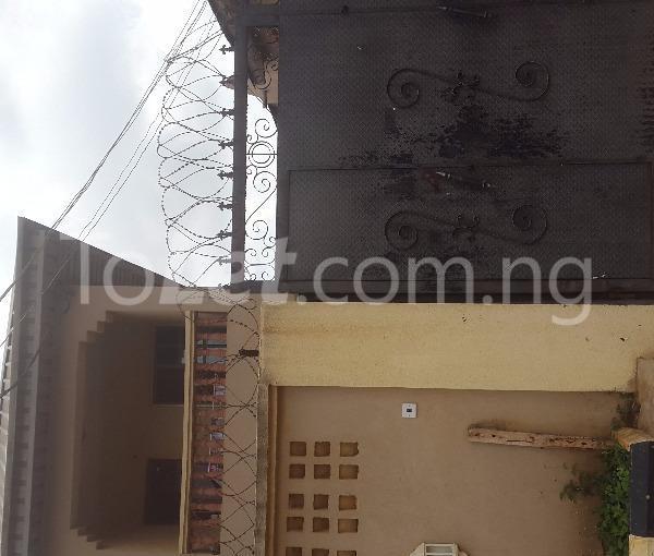 3 bedroom Flat / Apartment for rent &nbsp;hill Top Estate Aboru Alimosho Lagos