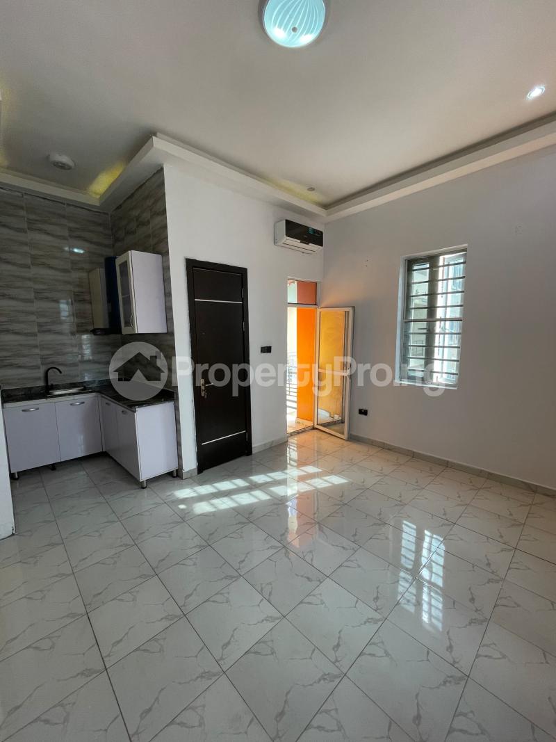 Flat / Apartment for rent New Road Opp. Chevron Drive Igbo-efon Lekki Lagos - 3