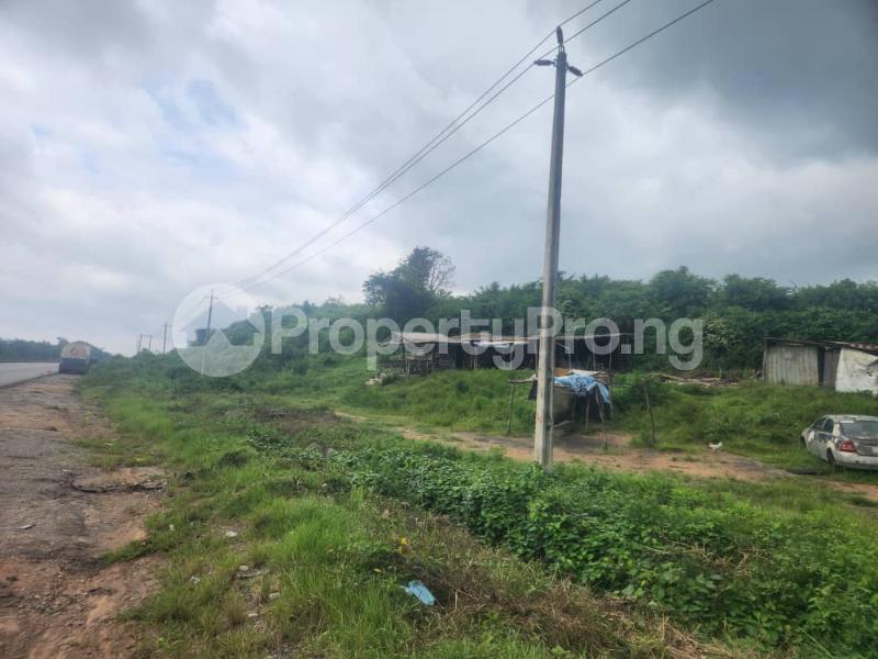 Land for sale Lagos/ibadan Expressway Ibadan Oyo