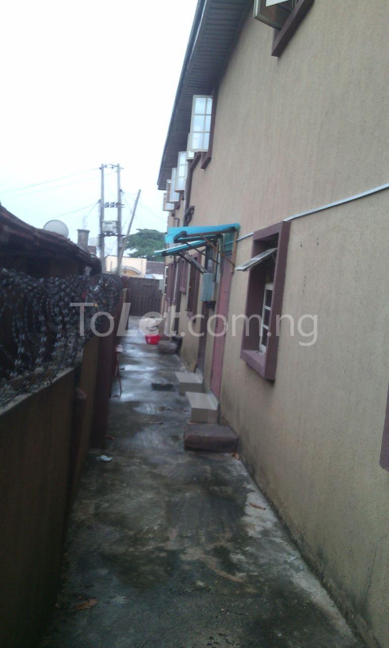 1 bedroom Flat / Apartment for rent Off Randle Surulere Surulere Lagos