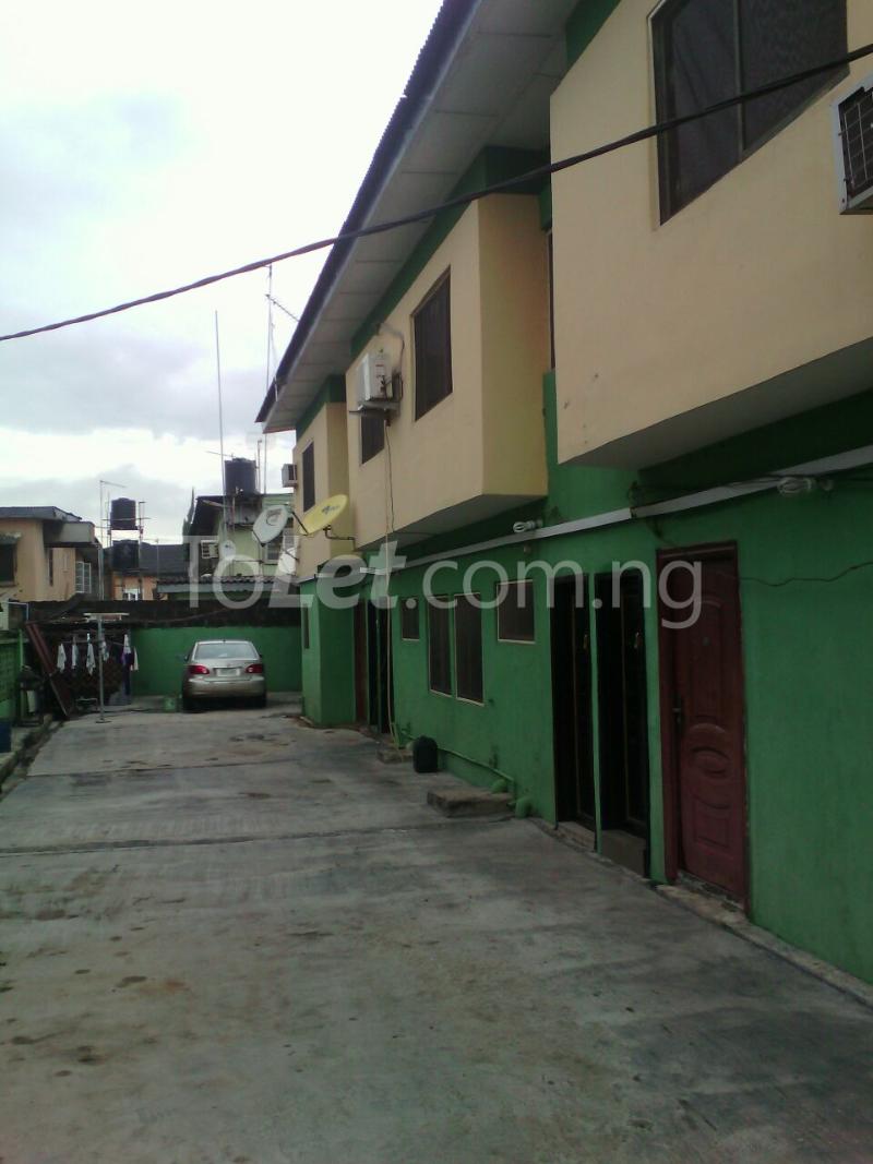 1 bedroom Flat / Apartment for rent Off Balogun Area Ikeja Ikeja Lagos