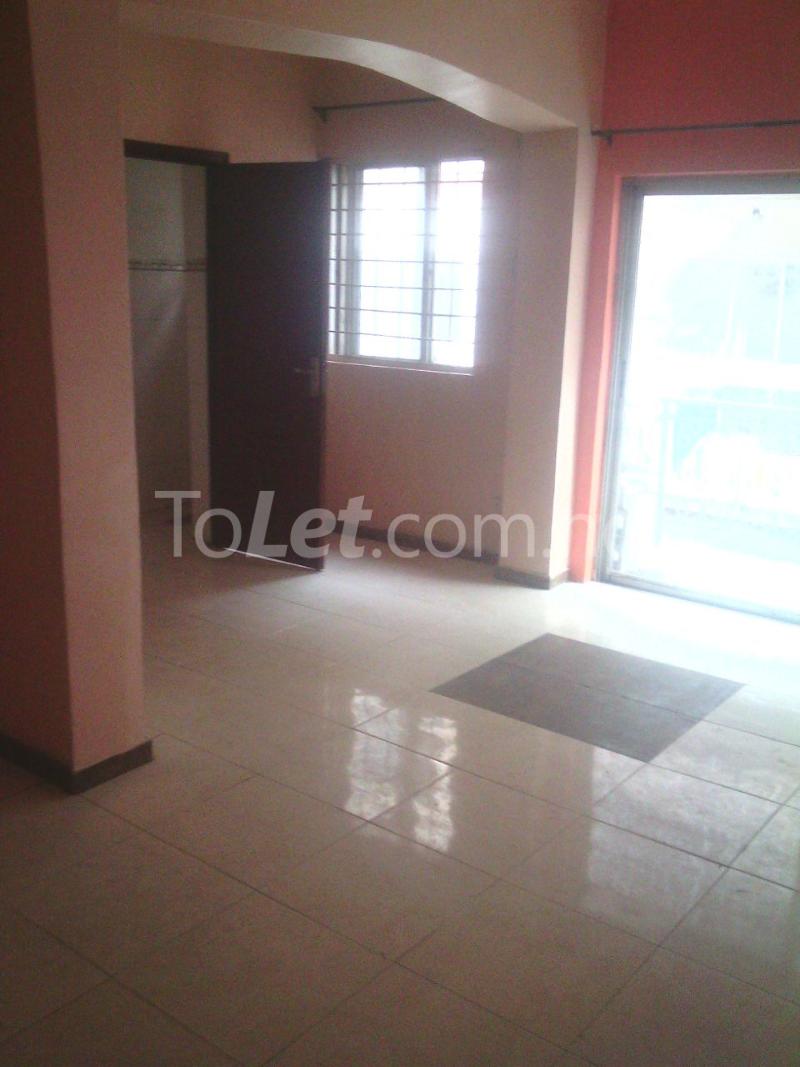 3 bedroom Flat / Apartment for rent Off Olufemi Ogunlana Drive Surulere Surulere Lagos