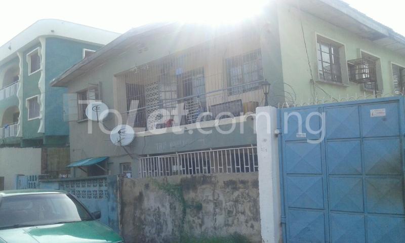 1 bedroom Flat / Apartment for rent Oyadiran Estate Yaba Yaba Lagos
