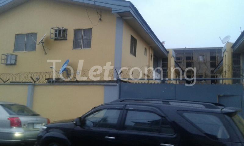 3 bedroom Flat / Apartment for rent Alagomeji Yaba Yaba Lagos - 0