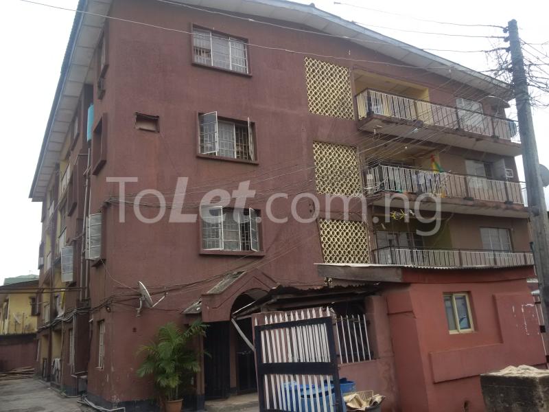 3 bedroom Flat / Apartment for rent 5 Adelabu Close, Ikeja Ikeja Lagos