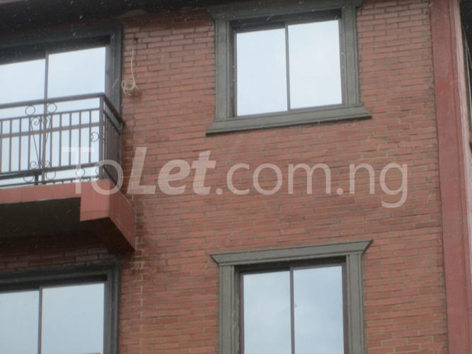 3 bedroom Flat / Apartment for rent Dosunmu Str Mafoluku Oshodi Oshodi Expressway Oshodi Lagos