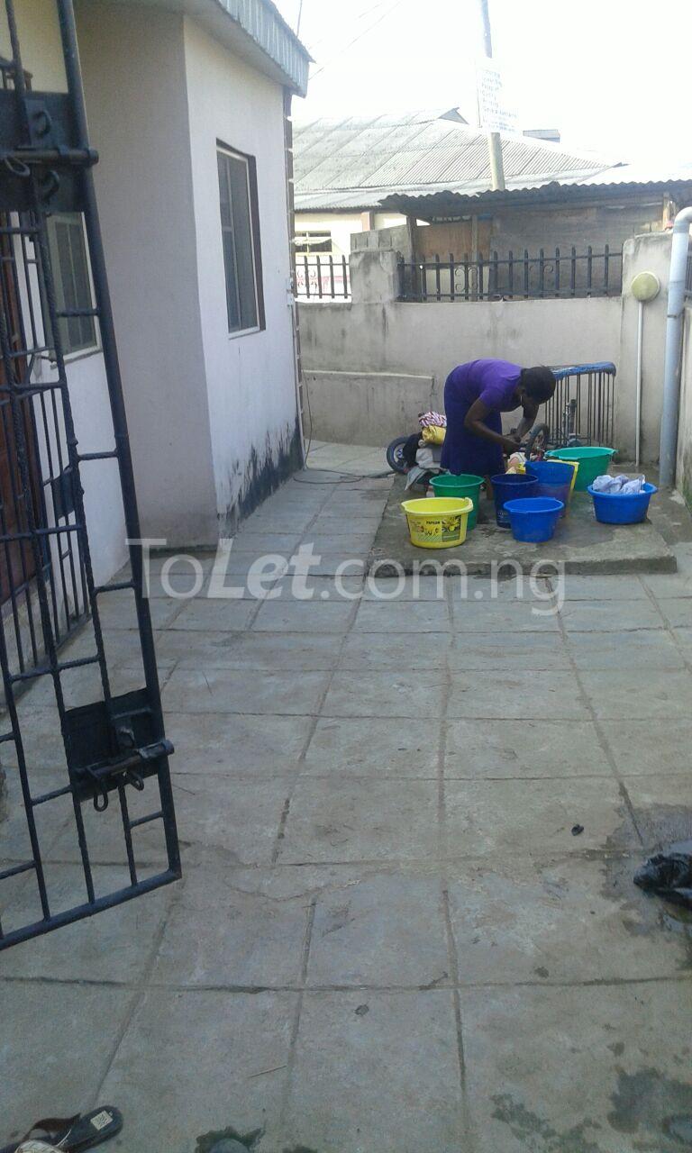 1 bedroom Flat / Apartment for rent Shomolu Shomolu Shomolu Lagos - 0