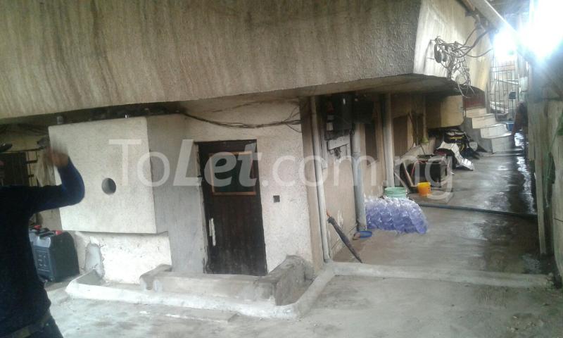 1 bedroom Flat / Apartment for rent Akoka, Yaba Yaba Lagos - 0
