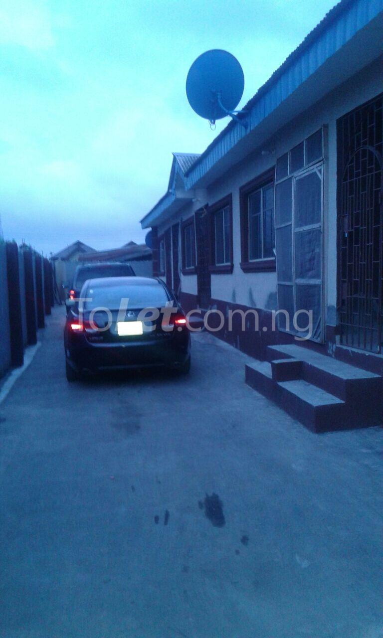 1 bedroom Flat / Apartment for rent Ebute Metta East Ebute Metta Yaba Lagos