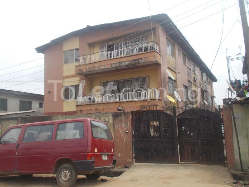 1 bedroom Flat / Apartment for rent 6,alhaji Olowoporuku Street Oshodi Expressway Oshodi Lagos