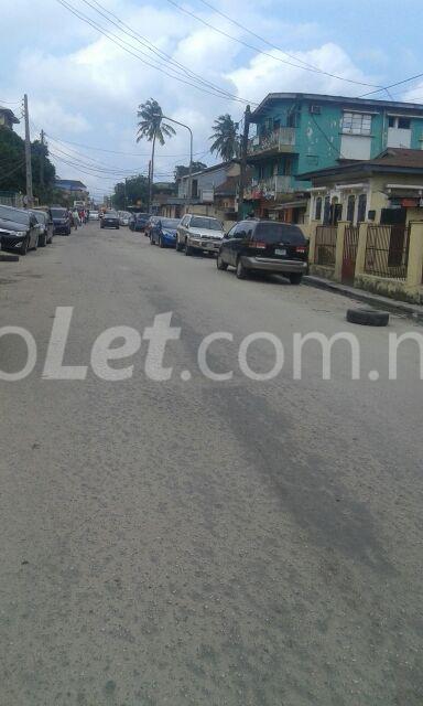 1 bedroom Flat / Apartment for rent Abule Oja Extension Behinde Yabatech Yaba Yaba Lagos - 0