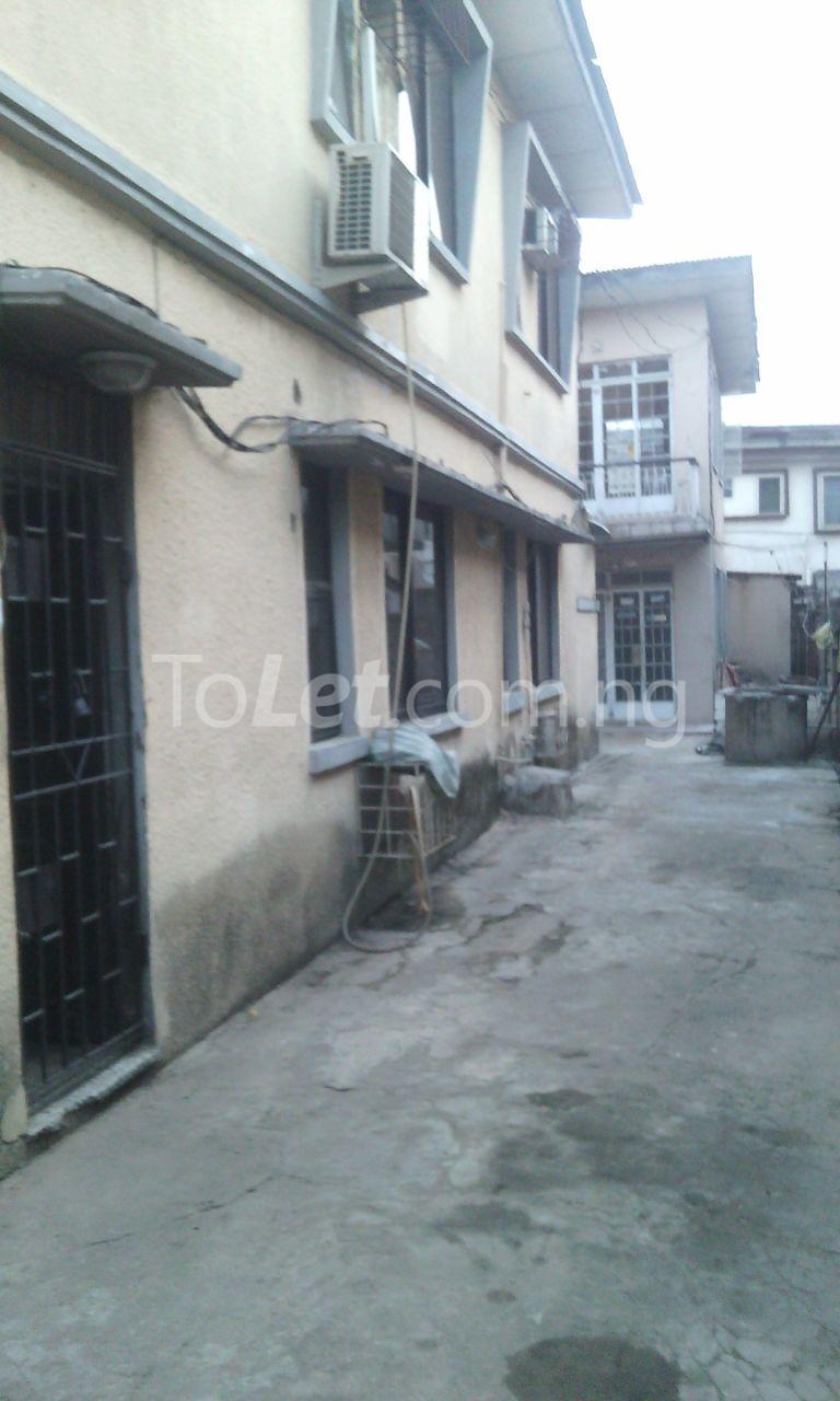 2 bedroom Flat / Apartment for rent Falolu Street Surulere Surulere Lagos