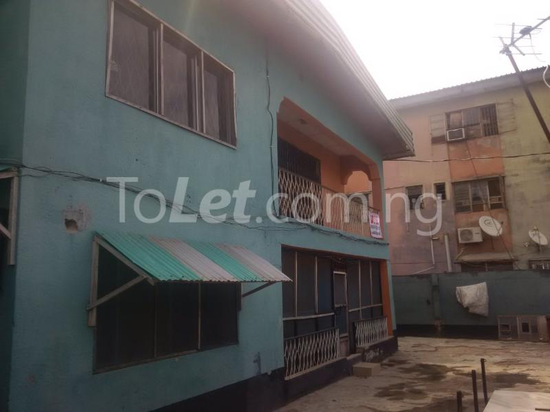3 bedroom Flat / Apartment for rent Adeoye Close Okota Isolo Lagos