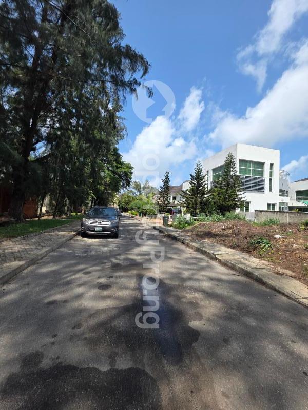 Land for sale Chevron Lekki Lagos