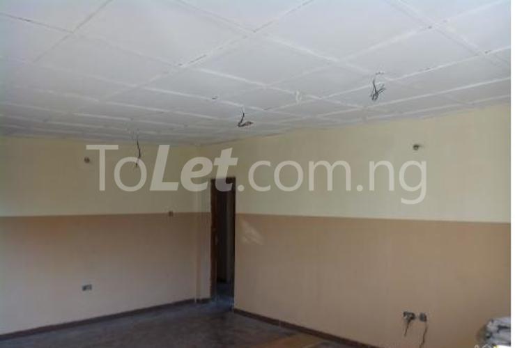 4 bedroom Flat / Apartment for rent 7 Reverend Williams Close, Yaba Yaba Lagos