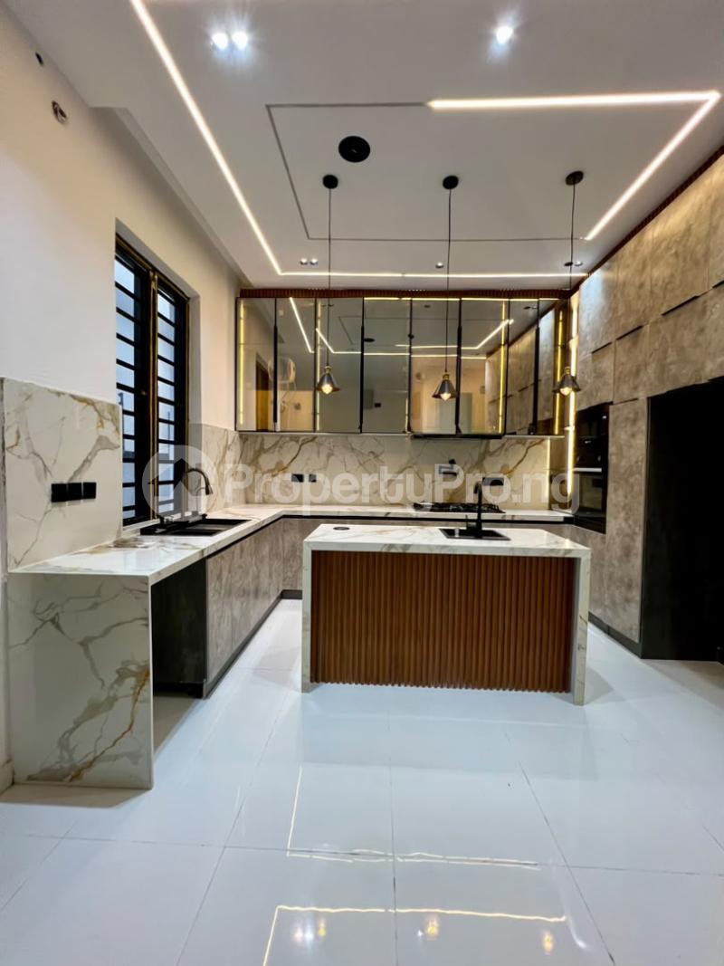 2 bedroom House for sale Admiralty Road Lekki Lagos