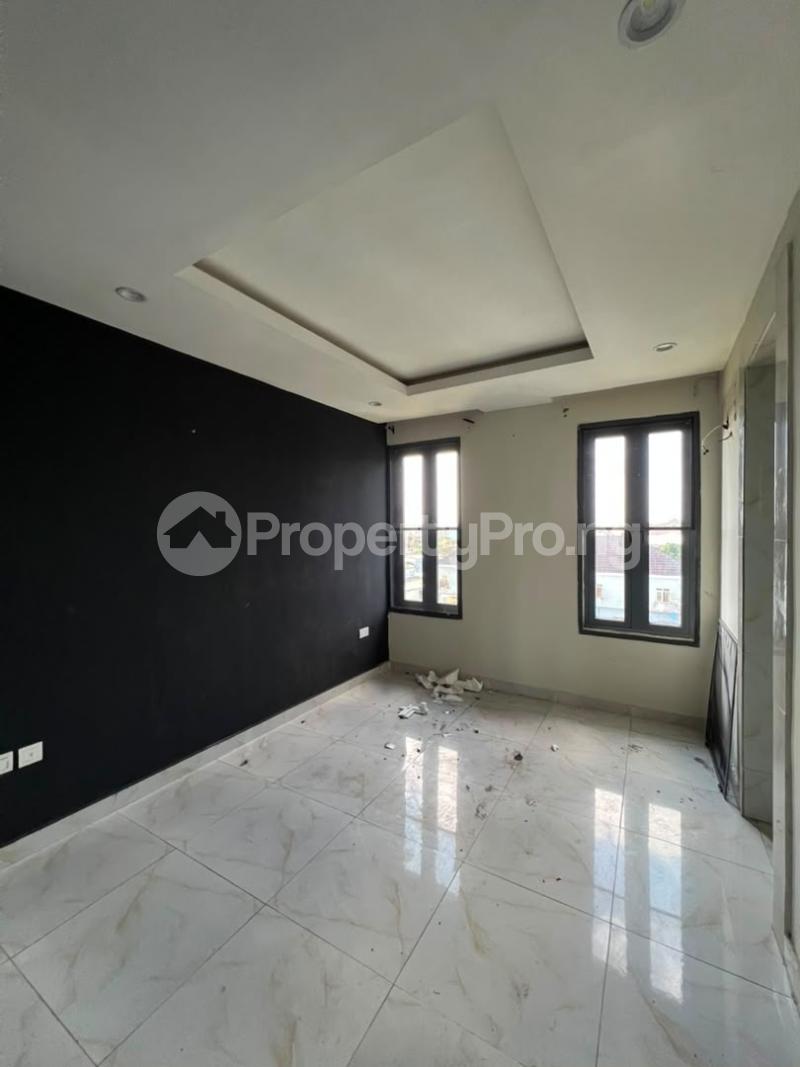 2 bedroom House for rent Mobil Road Ajah Lagos