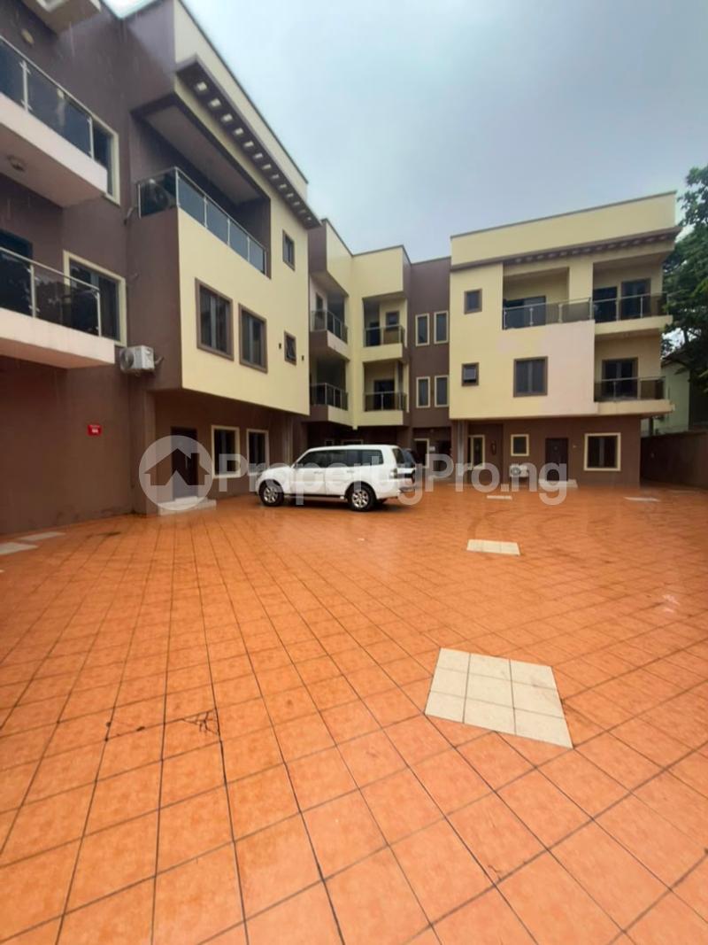 2 bedroom House for rent Lekki Phase 1 Lekki Lagos