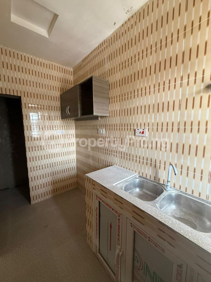 2 bedroom Flat / Apartment for rent Ijesha Surulere Lagos - 2