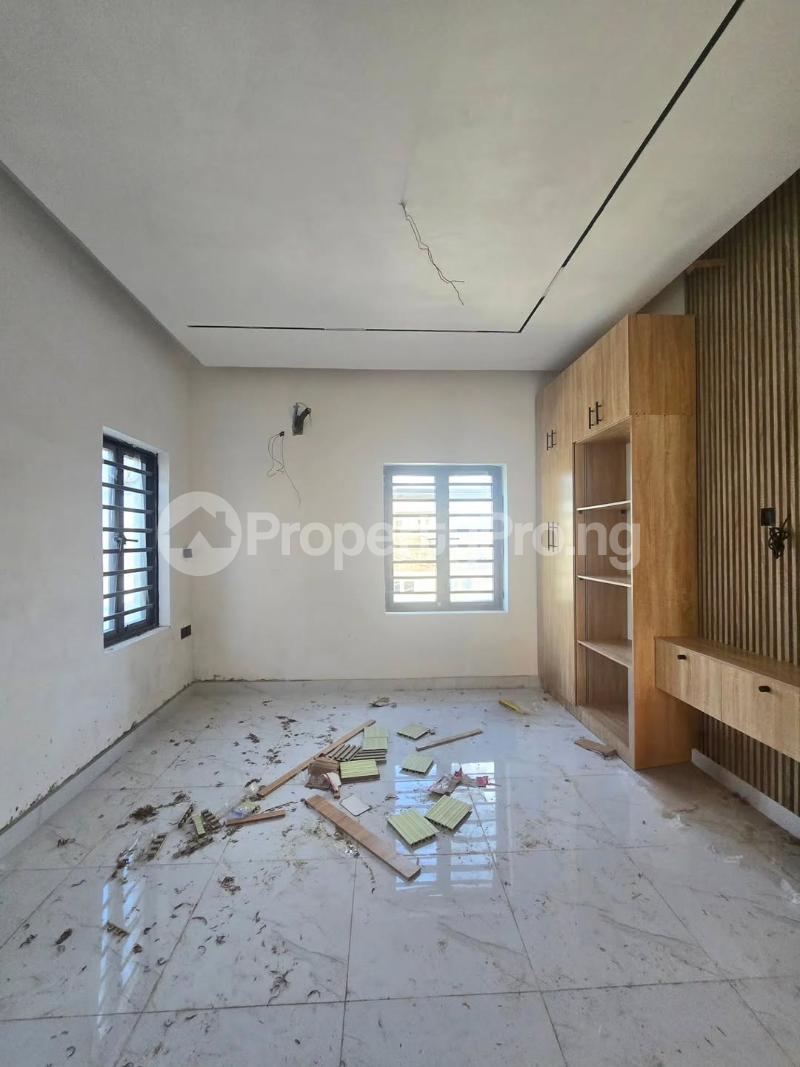 2 bedroom Flat / Apartment for sale Shonibare Estate Maryland Lagos