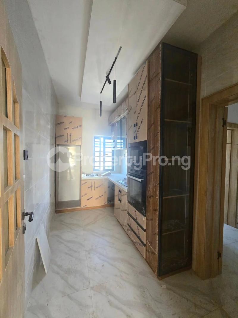2 bedroom Flat / Apartment for sale Shonibare Estate Maryland Lagos