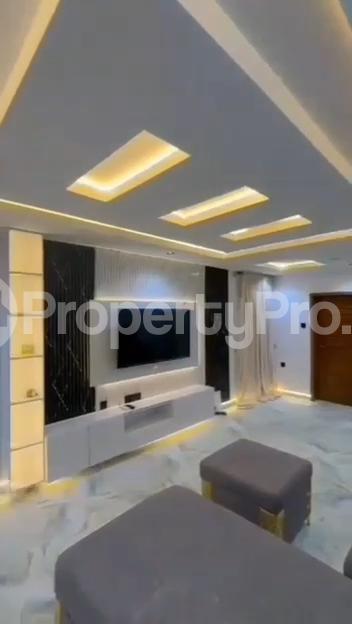2 bedroom Flat / Apartment for rent (off Pedro Road) Shomolu Lagos