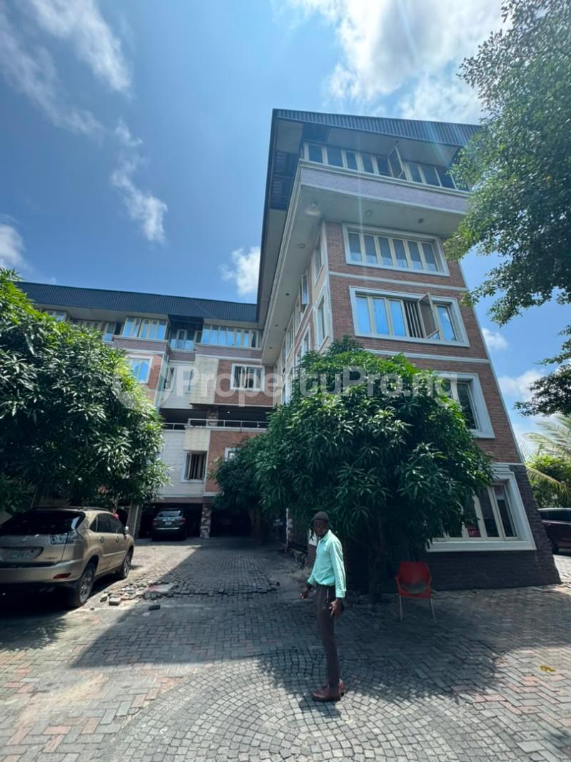 2 bedroom House for rent Osapa london Lekki Lagos